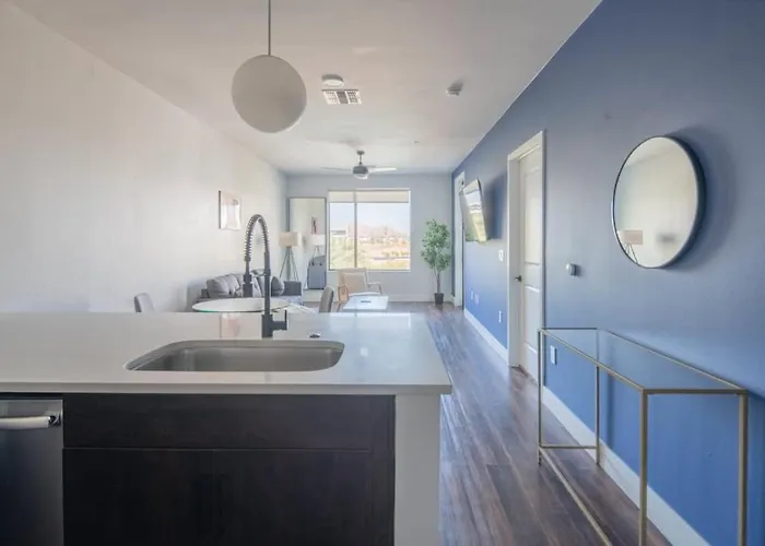 Stunning 1bd - Pool, Gym, Parking, W-d - Sleeps 4 Apartment Tempe
